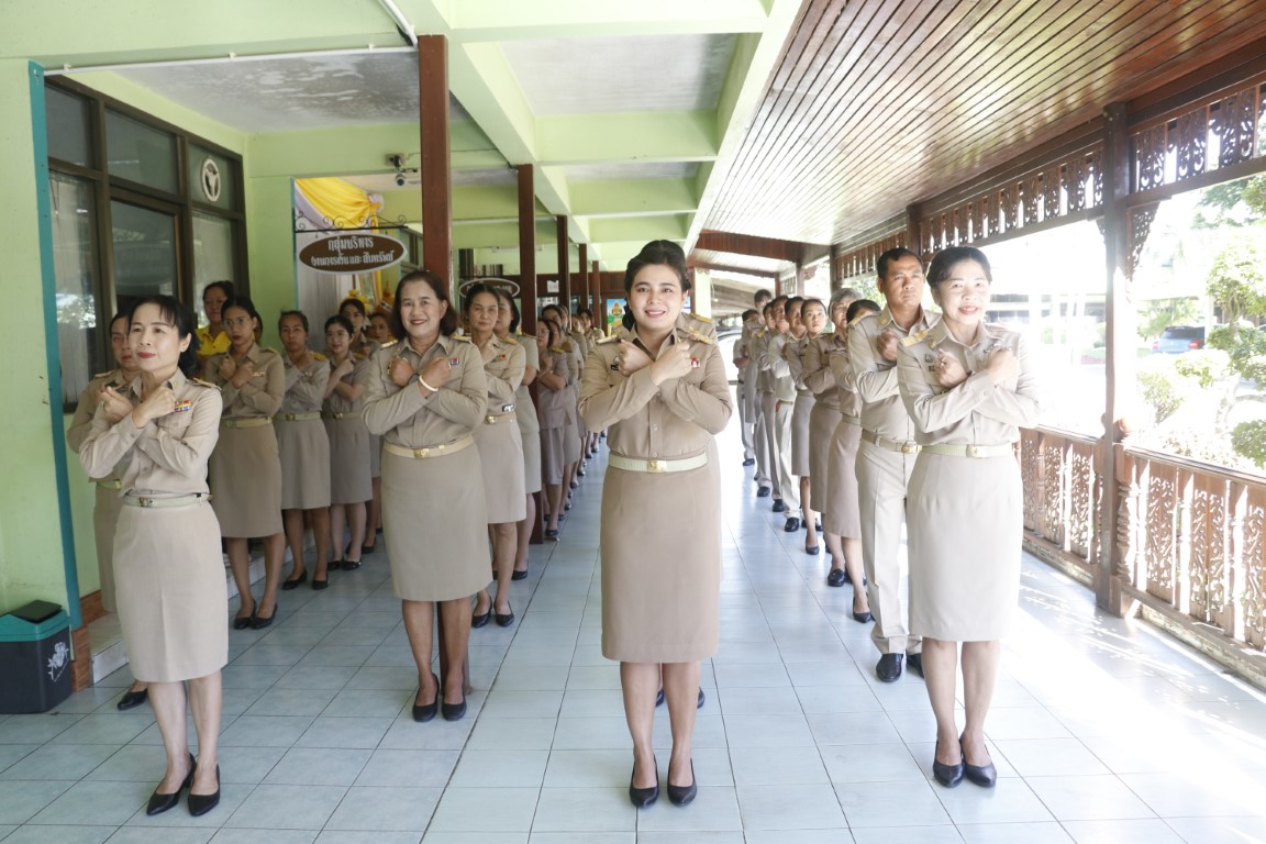 กิจกรรมแถวเคารพธงชาติ และกล่าวคำปฏิญานตน “เขตสุจริต”