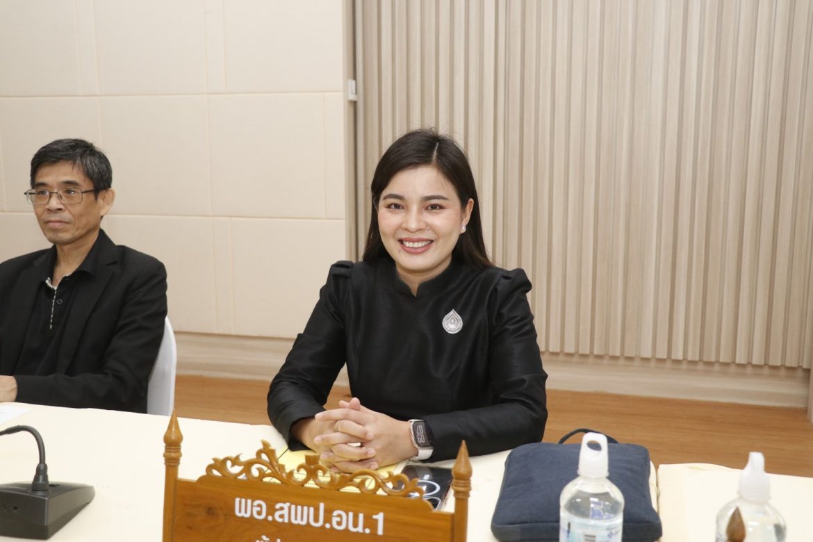 ประชุมคณะกรรมการสหกรณ์ออมทรัพย์ครูอุทัยธานี จำกัด