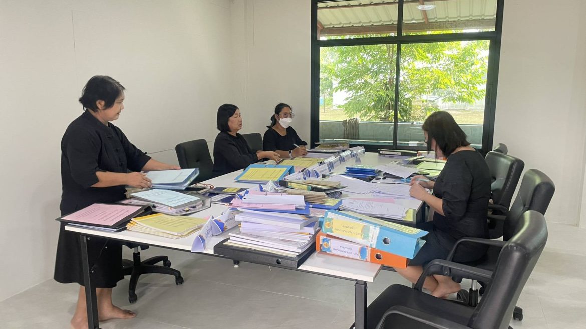 หน่วยตรวจสอบภายในลงพื้นที่ตรวจการดำเนินการในสถานศึกษา