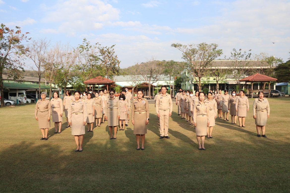 สำนักงานเขตพื้นที่การศึกษาประถมศึกษาอุทัยธานี เขต 1 จัดกิจกรรมเข้าแถวเคารพธงชาติ และกล่าวคำปฏิญานตน “เขตสุจริต”