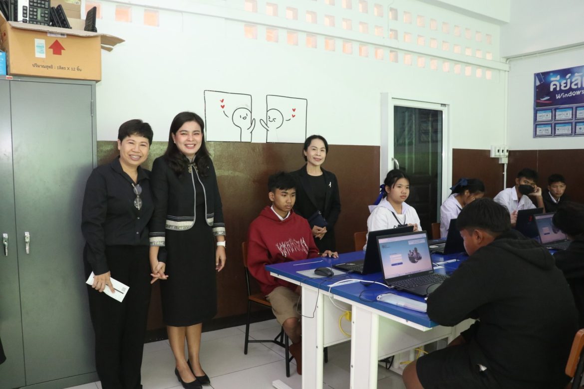 ตรวจเยี่ยมสนามสอบ O-NET  ระดับชั้นมัธยมศึกษาปีที่ 3 Digital Testing