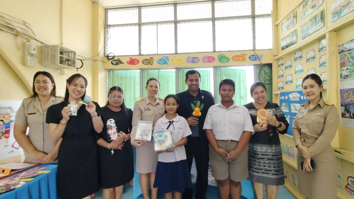 การตรวจประเมินโครงการสถานศึกษาสีขาว ปลอดยาเสพติดและอบายมุข ปีการศึกษา 2568