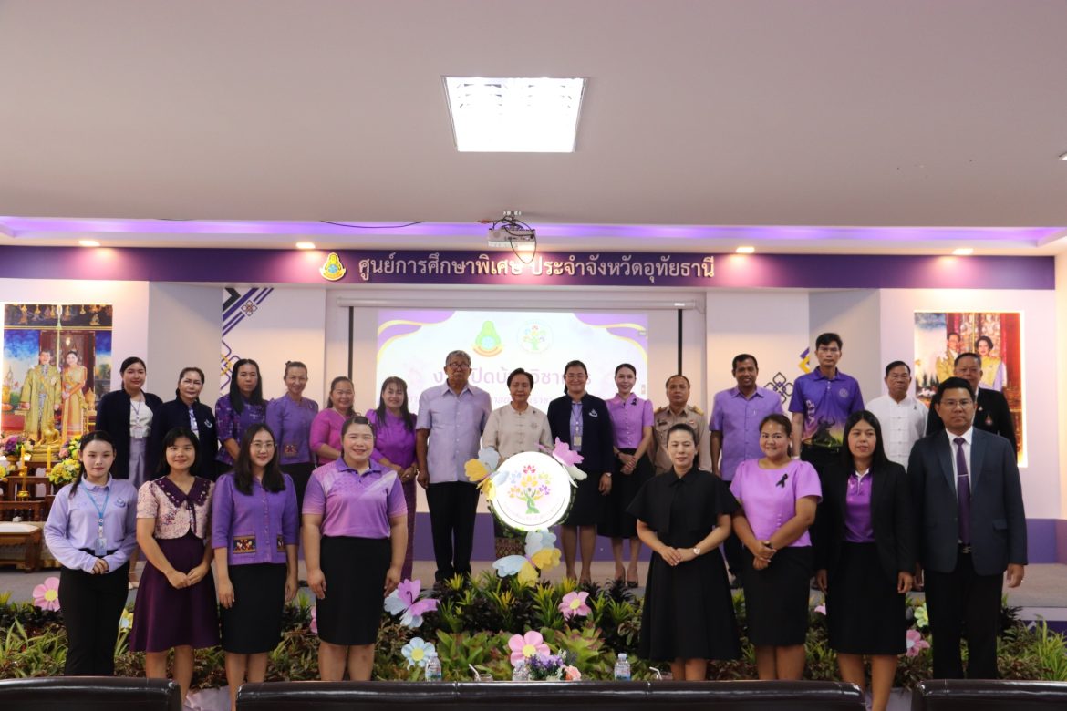 ร่วมพิธีเปิดโครงการเปิดบ้านวิชาการ  ภายใต้หัวข้อ “ศาสตร์งานฟื้นฟู สู่ศาสตร์พระราชา นำพาคุณธรรม”