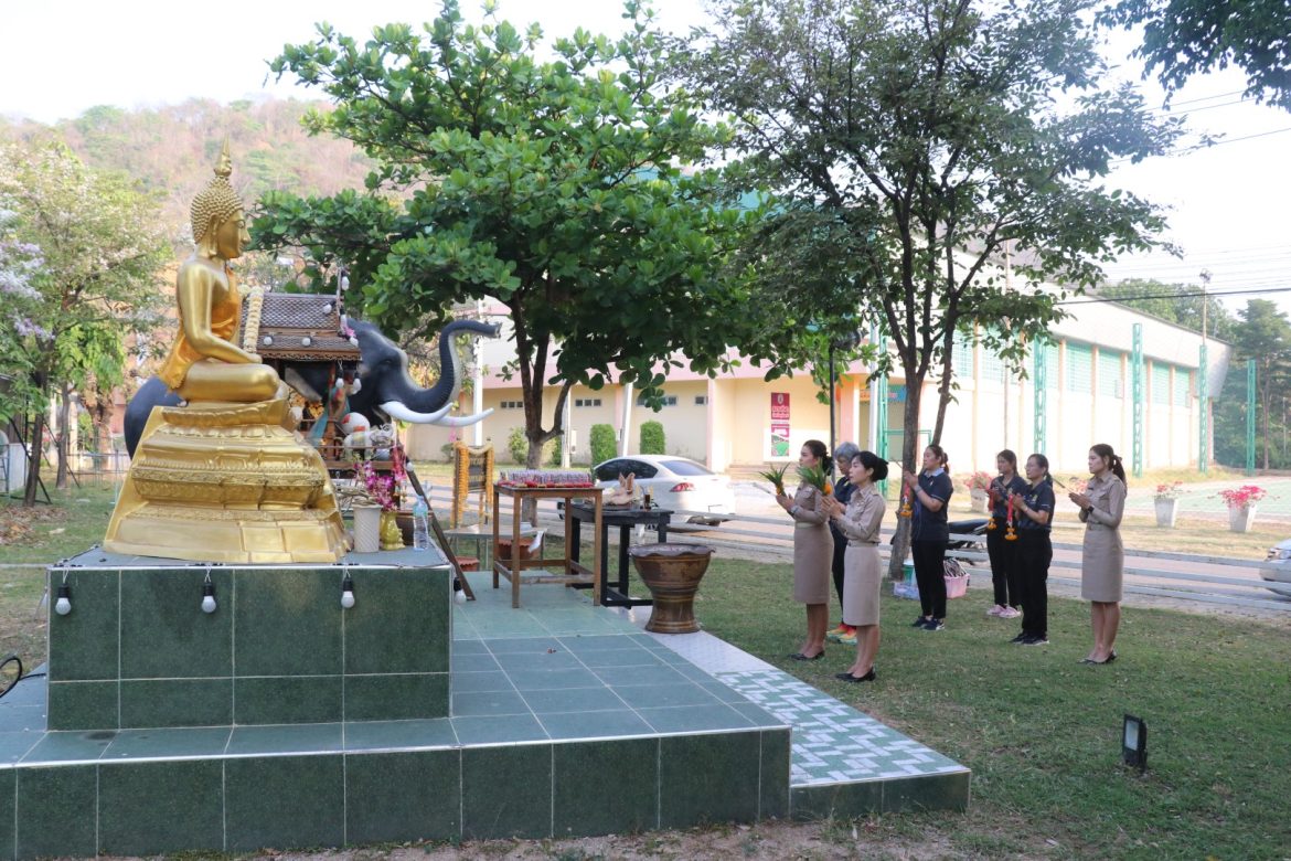 พิธีบวงสรวงสิ่งศักดิ์สิทธิ์ก่อนการจัดการแข่งขันกีฬา-กรีฑานักเรียน  “สะแกกรังเกมส์”