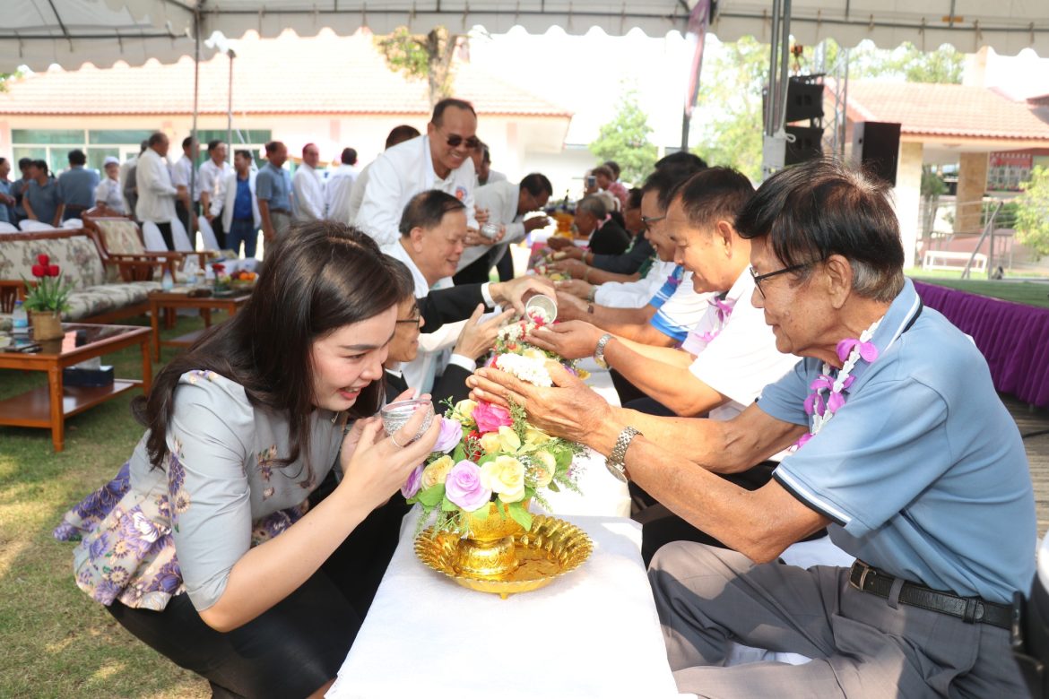 สกสค. อุทัยธานี เปิดเวที “ครูไทยวัยเกษียณ” ปี 2569 ชูแนวคิดสุขภาพดี มีความสุข สานสายใยประเพณีไทย